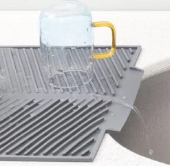 Navaris Siliconen Droogmat Met Afvoer - Aanrecht Droogmat Voor Afwas, Borden, Bestek, Glazen - Grijs 11 Navaris Siliconen Droogmat Met Afvoer - Aanrecht Droogmat Voor Afwas, Borden, Bestek, Glazen - Grijs -Sparkle home Winkel 1200x1171 2