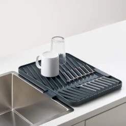 Afdruiprek Flip-Up - Joseph Joseph -Sparkle home Winkel 1200x1200 1042