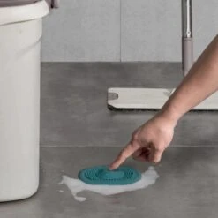 Heuts Goods - Gootsteenzeef - Gootsteenstop - Afvoerzeef - Afvoerstop - Spoelbal - Bad - Douchebak - Keuken - Wasbak - Badkuip - Siliconen - Donkerblauw -Sparkle home Winkel 1200x1200 1089