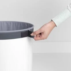 Brabantia Wasmand Met Deksel - 60 L - White / Kurken Deksel -Sparkle home Winkel 1200x1200 1232