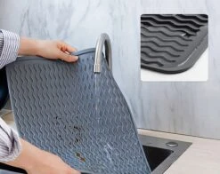 Merkloos Afdruipmat - Pannenonderzetter- Siliconen Mat - Zwart - 30 X 40 CM - Met Ophanggat - Hittebestendig -Sparkle home Winkel 1200x954 1