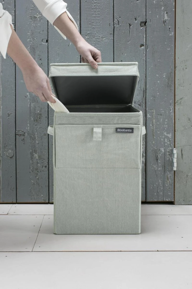 Brabantia Wasmand Met Deksel - Stapelbaar - 35 L - Green 5 Brabantia Wasmand Met Deksel - Stapelbaar - 35 L - Green - Afbeelding 3
