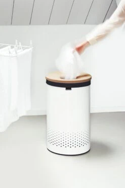 Brabantia Wasmand Met Deksel - 60 L - White / Kurken Deksel -Sparkle home Winkel 799x1200 7