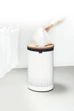 Brabantia Wasmand Met Deksel - 60 L - White / Kurken Deksel -Sparkle home Winkel 799x1200 8