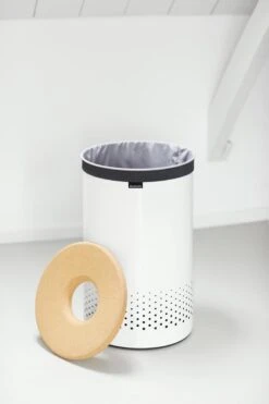 Brabantia Wasmand Met Deksel - 60 L - White / Kurken Deksel -Sparkle home Winkel 799x1200 9
