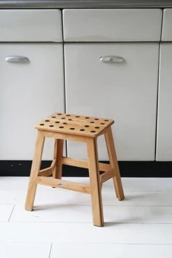 PUHLMANN - Inklapbare Kruk, JAMES, Hout, 41 Cm Hoog, Max 150 Kilo -Sparkle home Winkel 800x1200 19