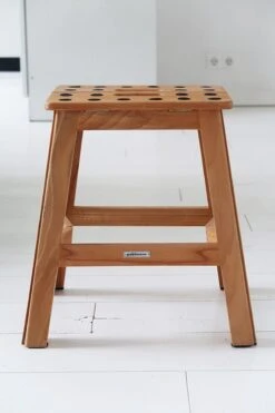 PUHLMANN - Inklapbare Kruk, JAMES, Hout, 41 Cm Hoog, Max 150 Kilo -Sparkle home Winkel 800x1200 20