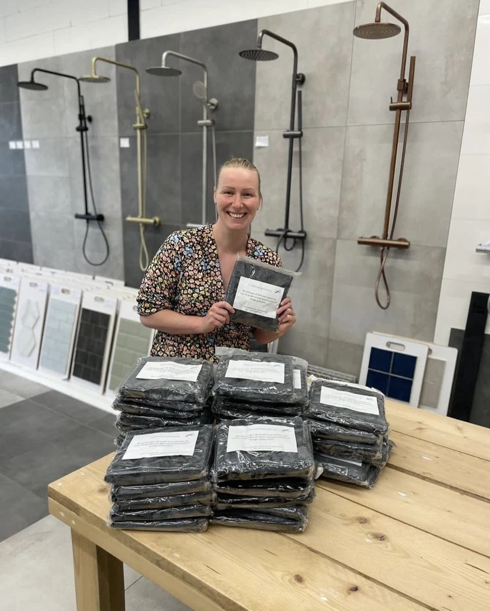 F.R.M. Tegelwerk Quick Dry Droogdoek™ Eigen Ontwerp Droogdoek Voor Badkamer 40x60 3 F.R.M. Tegelwerk Quick Dry Droogdoek™ Eigen Ontwerp Droogdoek Voor Badkamer 40x60